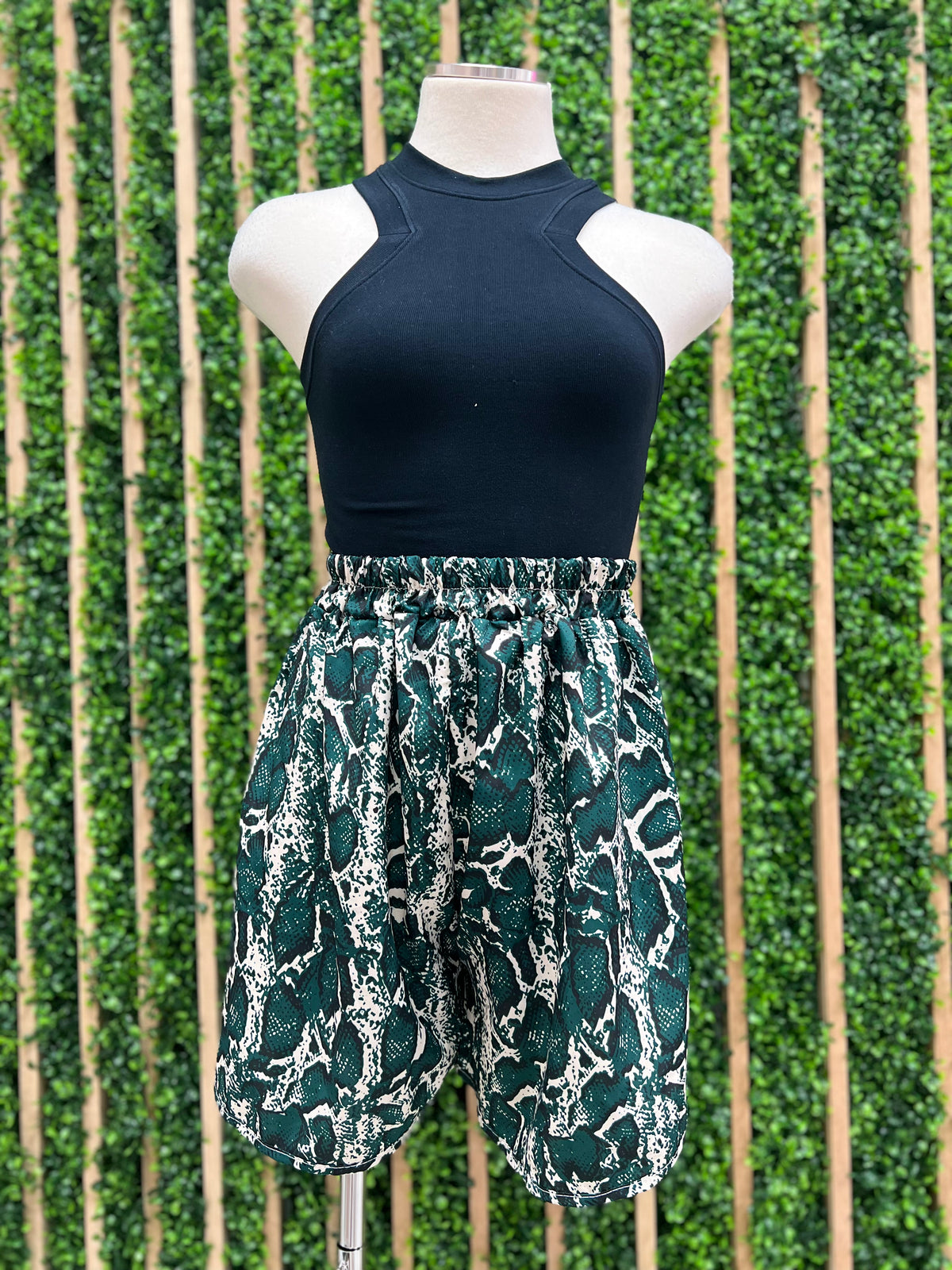Green Snake Short