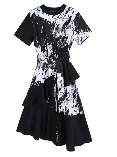 Black and White Strokes Tiered Midi Dress