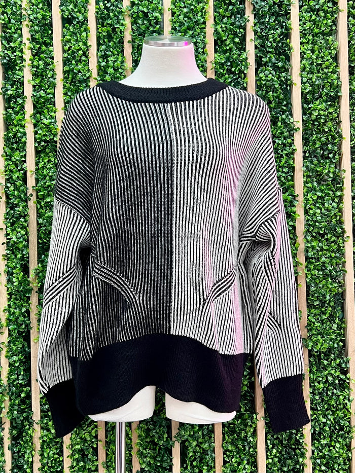 Black White Geo Print Sweater