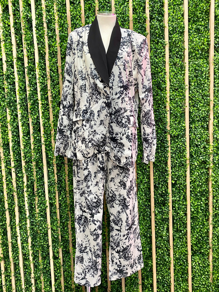 Exquisite White Floral Pant