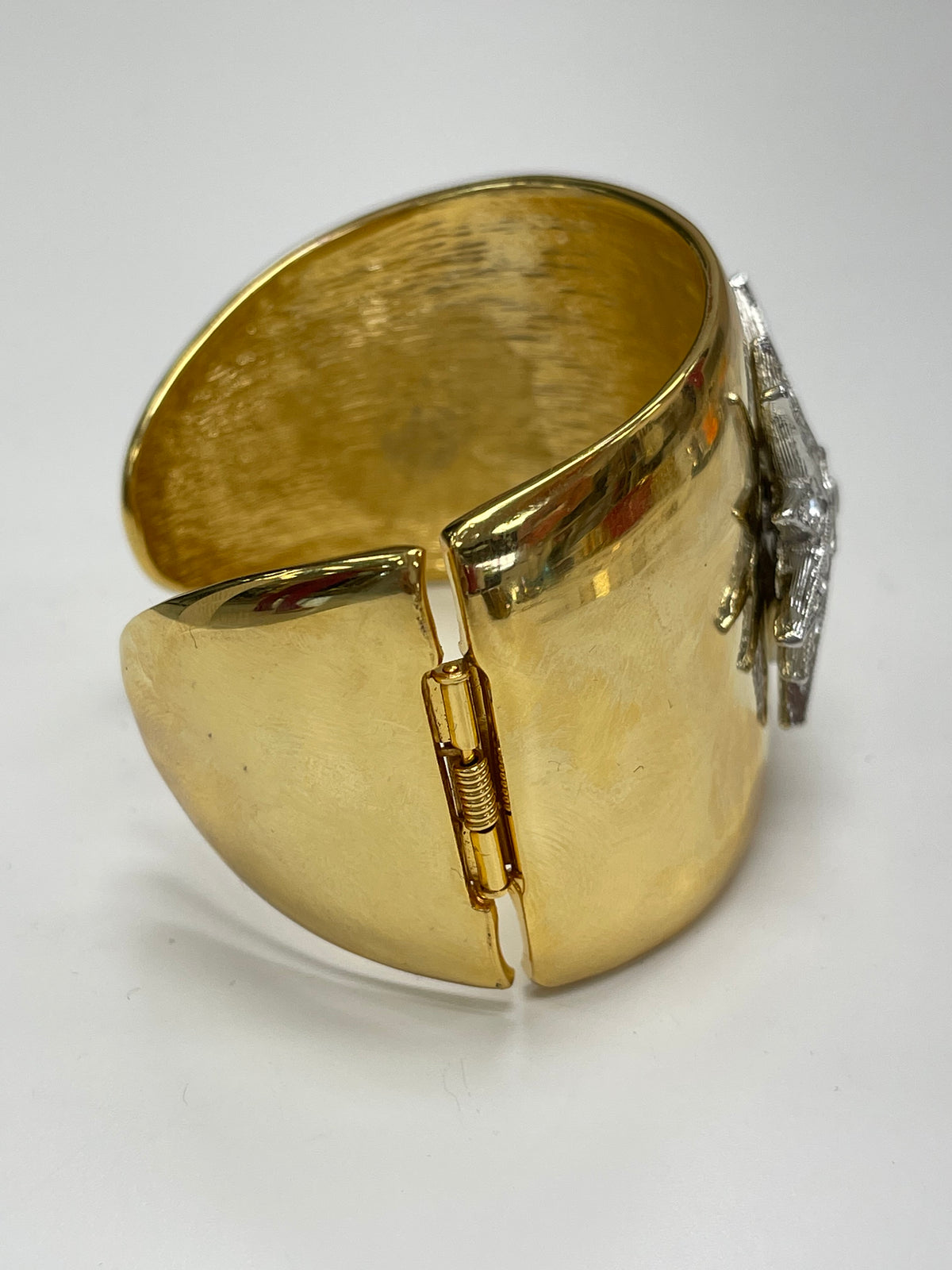 Exquisite KJL Polished Gold Starburst Cuff