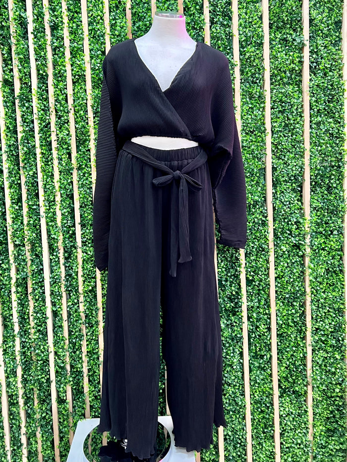 Black Pleated Long Sleeve Crop Top