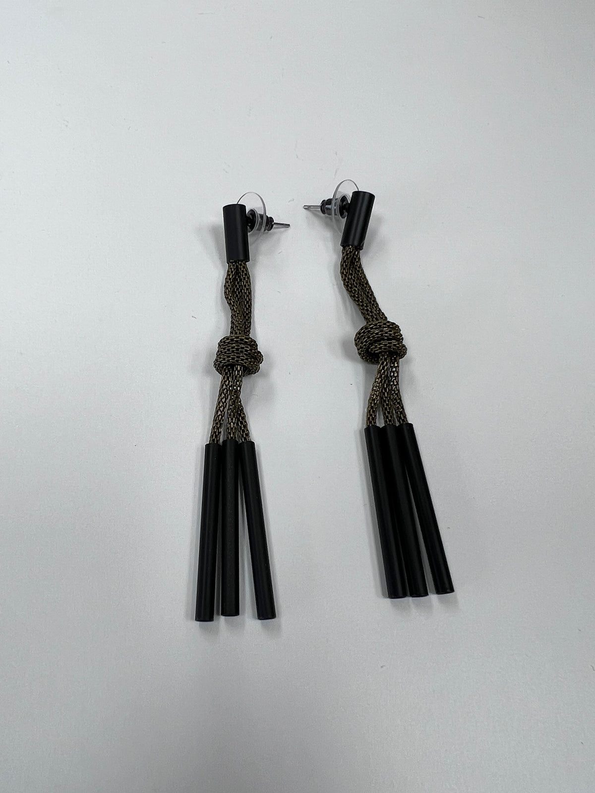 Knotted Black Gold Mesh Dangle necklace