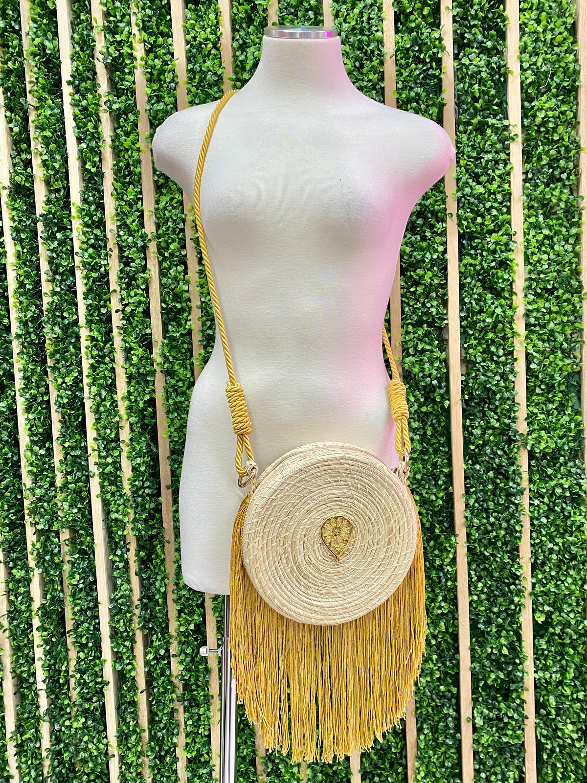 Iraca Round Crossbody Bag