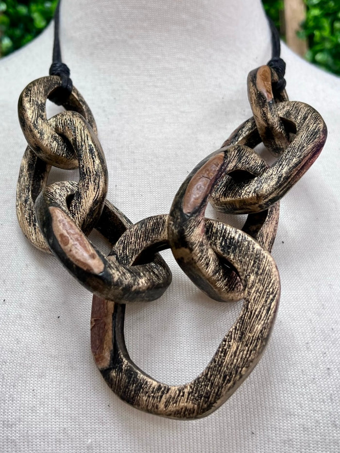 Gold Textured Rings Necklace