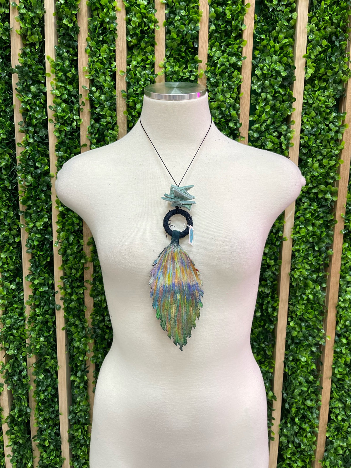 Arlenne Diaz Leaf Necklace