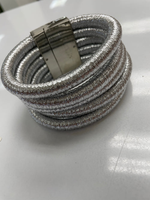 Layered Metallic Rope Magnetic Cuff