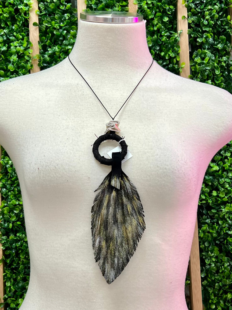 Arlenne Diaz Leaf Necklace