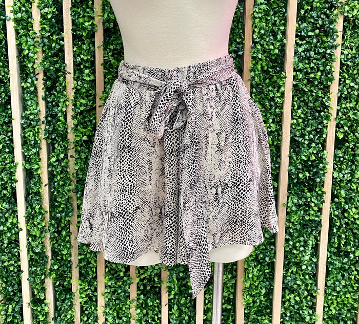 Taupe Black Snake Short Pant
