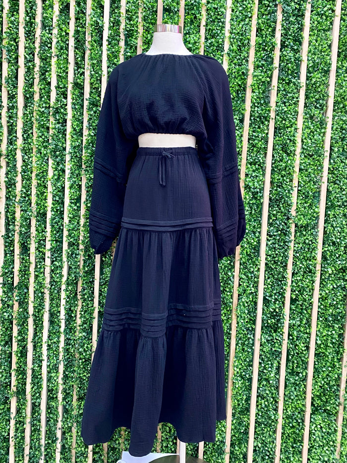 Exquisite Black Puff Sleeves Top
