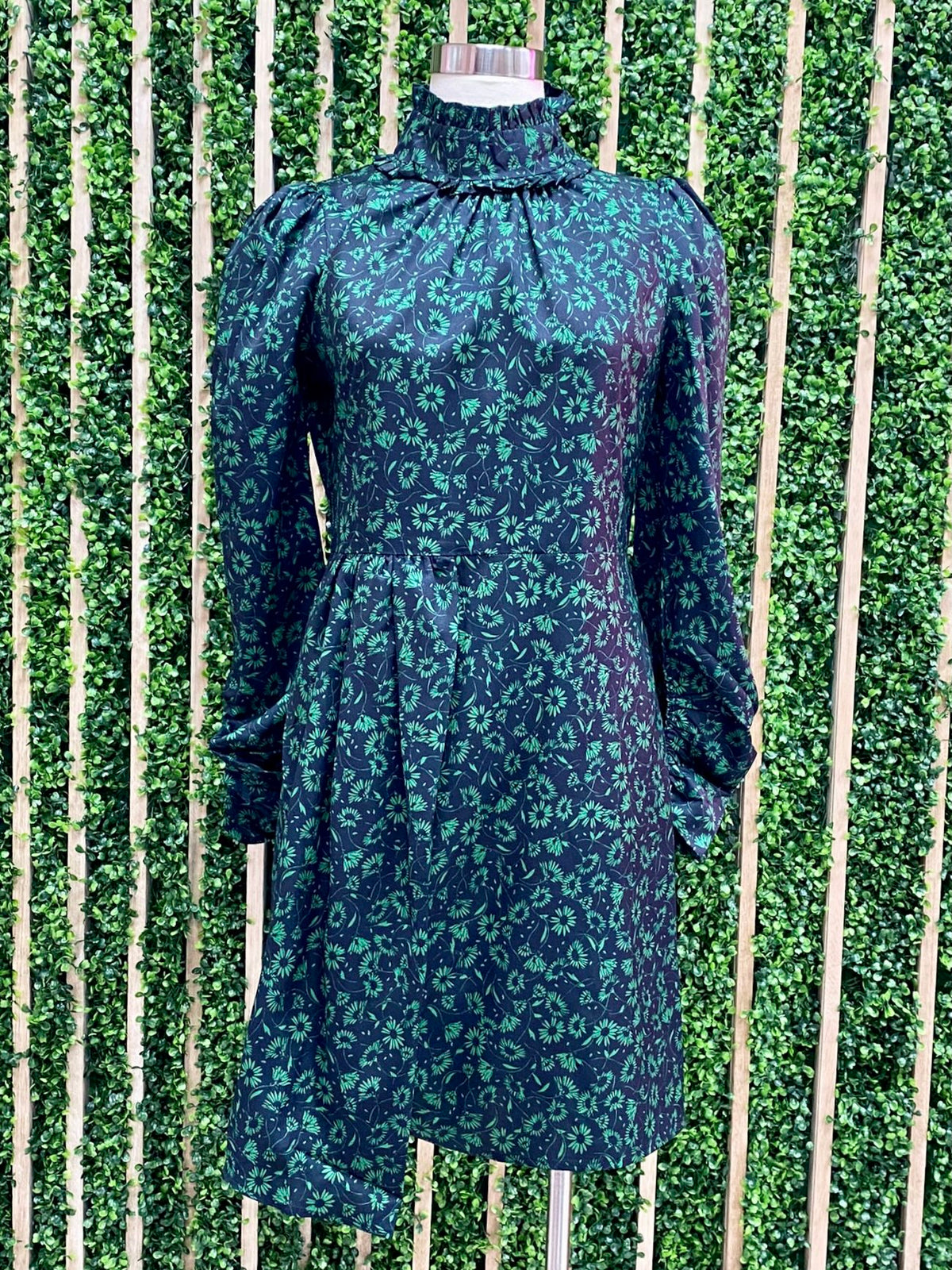 Black Green Mini Sheath Dress