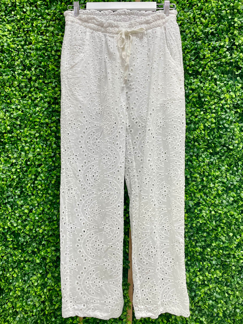 Eyelet Jogger