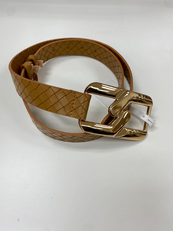 Rectangle Detail Buckle Weave Belt