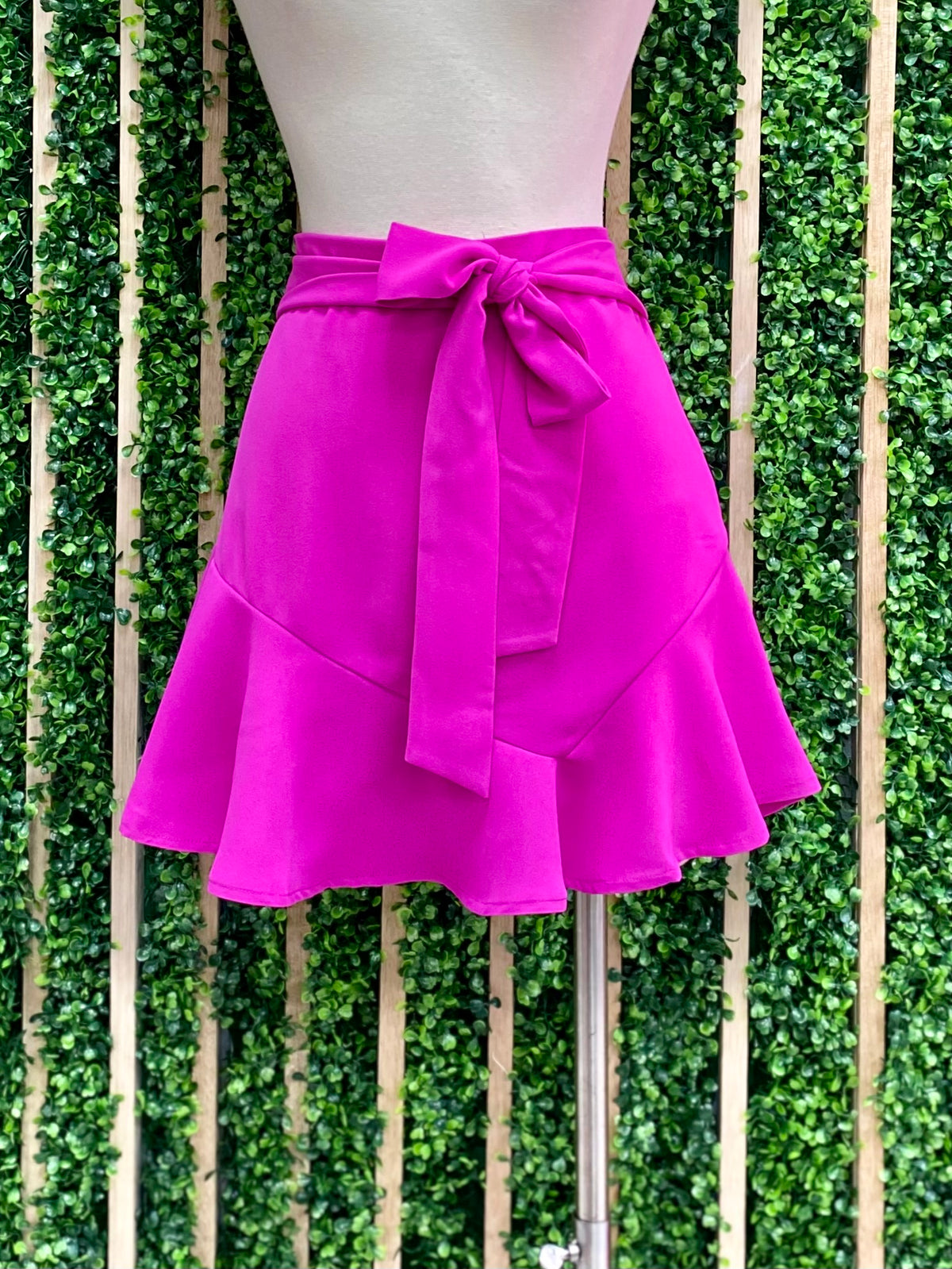 Asymmetrical Ruffle Hem Skort