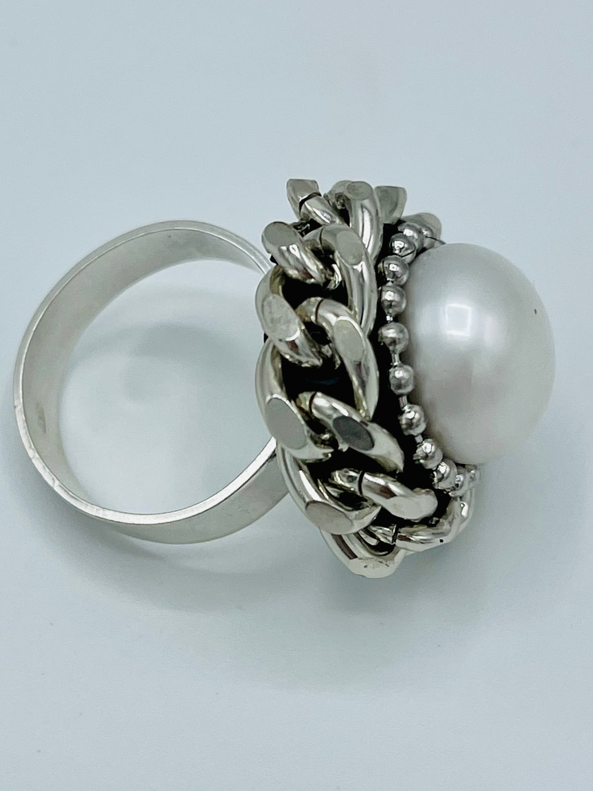 Medium Pearl Ball Chain Links Detail Ring