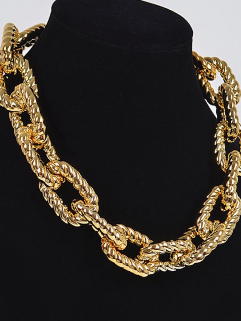 Textured Chain Necklace