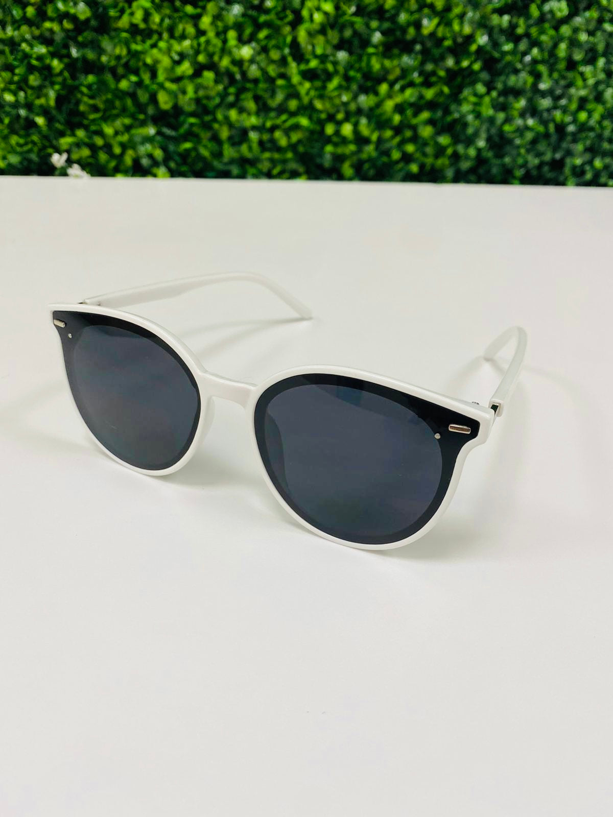Large Round Cat Eye Sunglasses