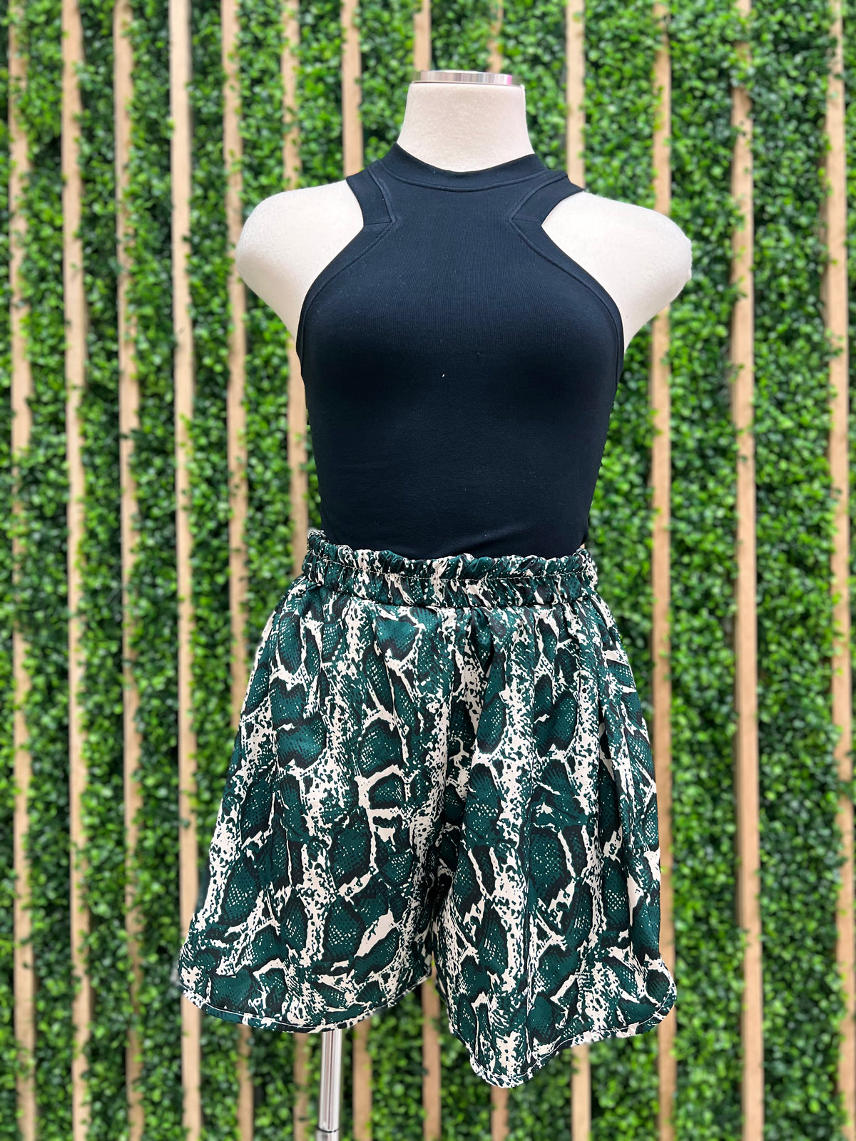 Green Snake Short